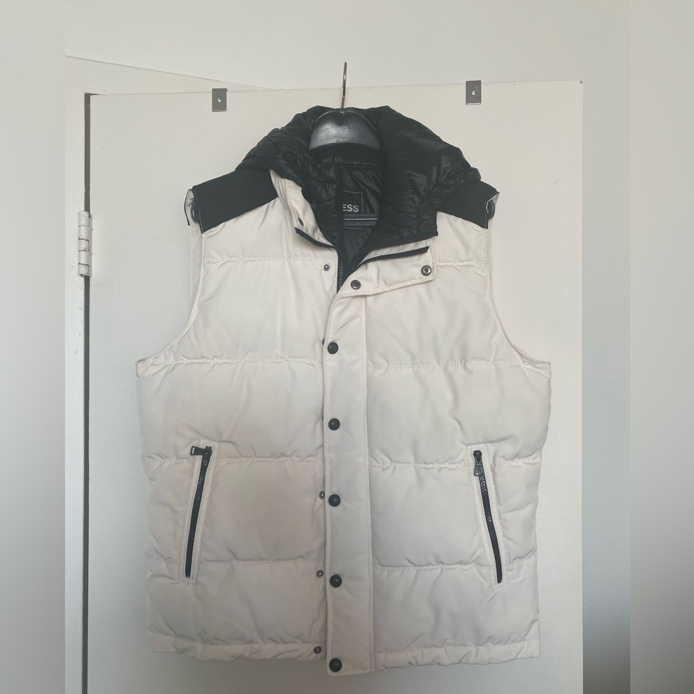 Express Men's White and Black Puffer Vest